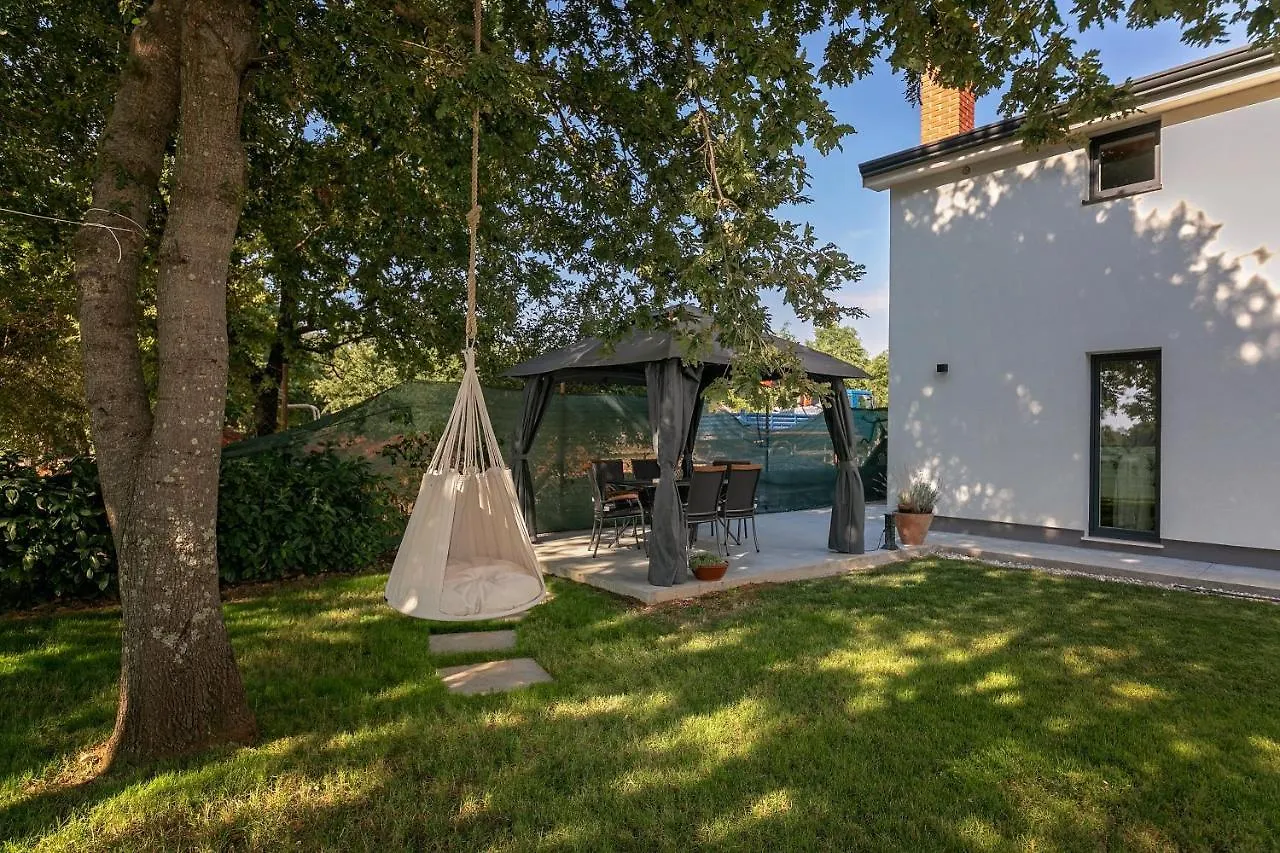Gasthof Quercus Apartments - Peace & Nature By The Bike Trail Funtana