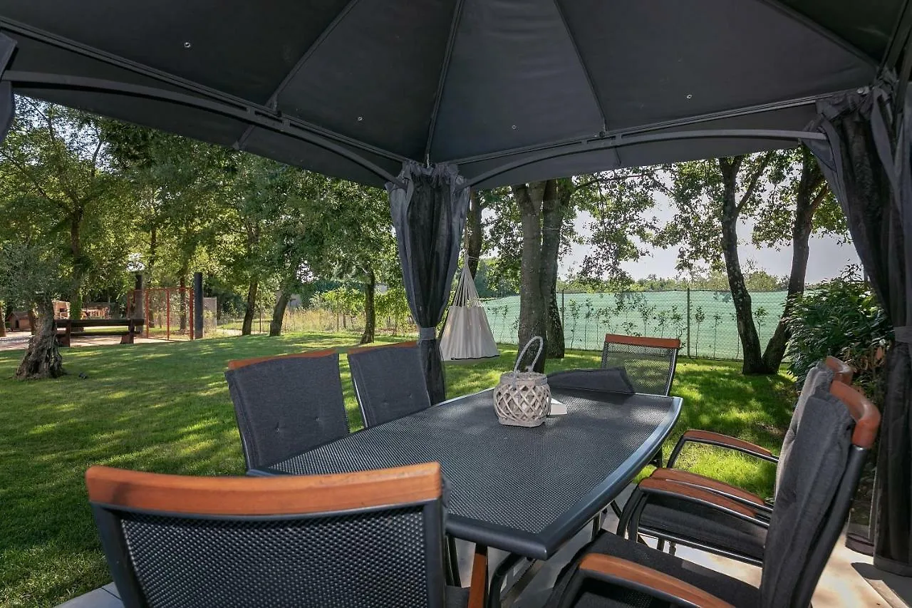 Quercus Apartments - Peace & Nature By The Bike Trail Funtana